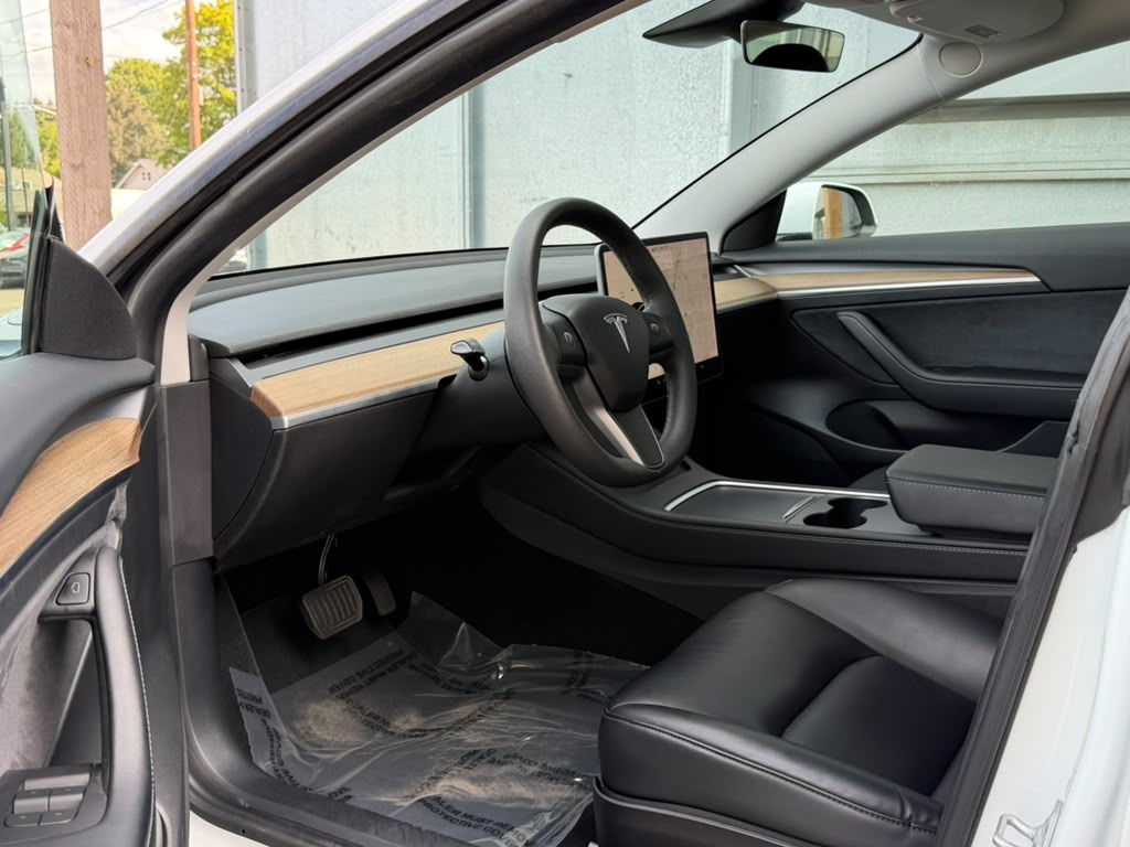 2021 Tesla Model 3 Base - Photo 9