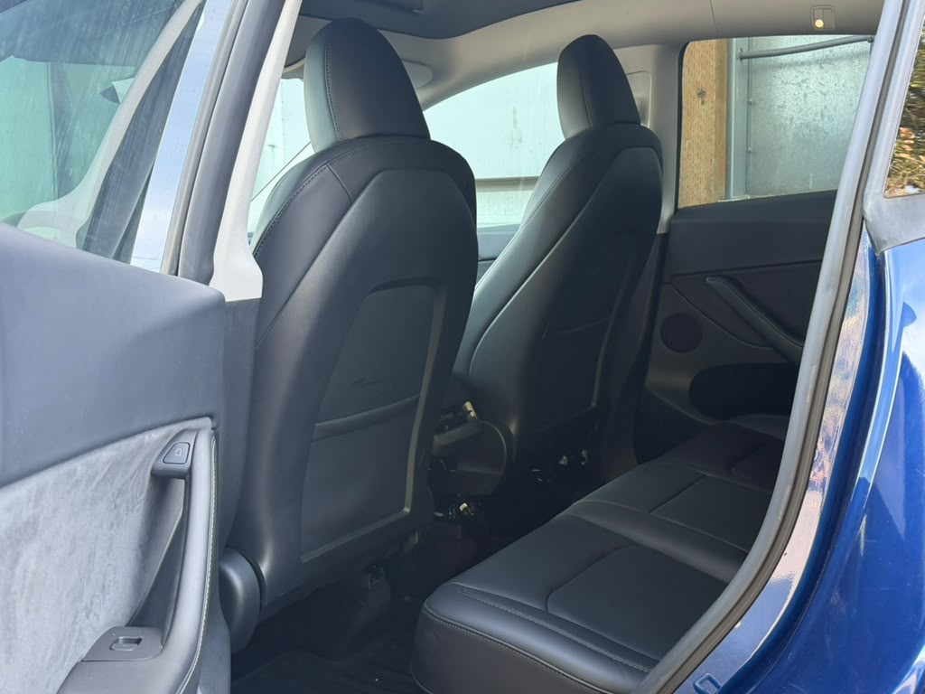 2023 Tesla Model Y Long Range - Photo 10