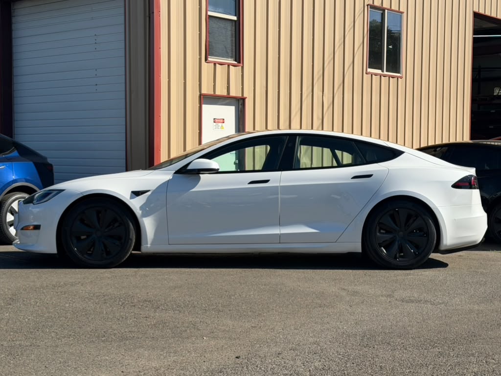 2023 Tesla Model S Standard Range - Photo 6