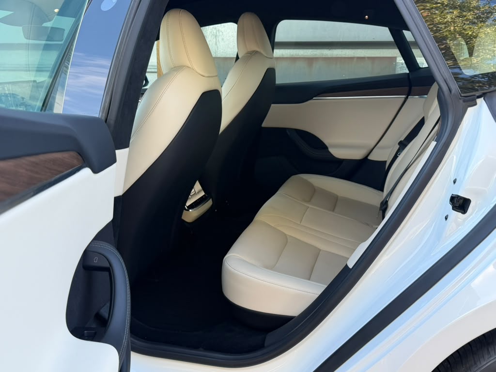 2023 Tesla Model S Standard Range - Photo 10